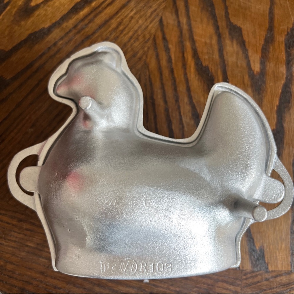 Vintage Martha by Mail Chicken Cake Mold